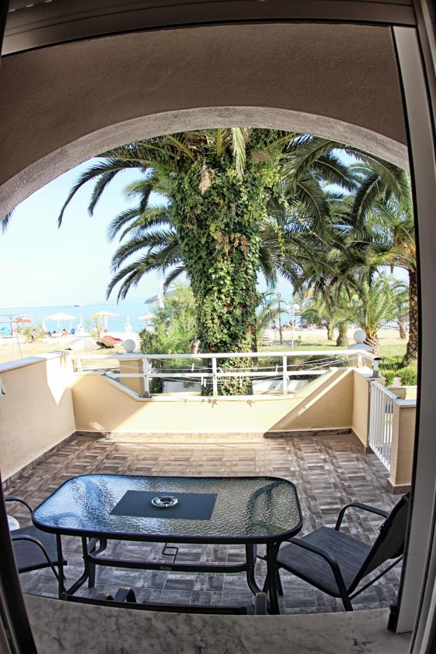 Marinis Boutique Rooms Nea Iraklitsa Exteriör bild