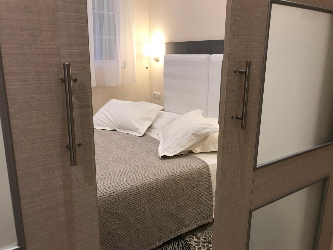 Marinis Boutique Rooms Nea Iraklitsa Exteriör bild