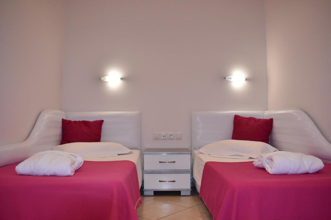 Marinis Boutique Rooms Nea Iraklitsa Exteriör bild