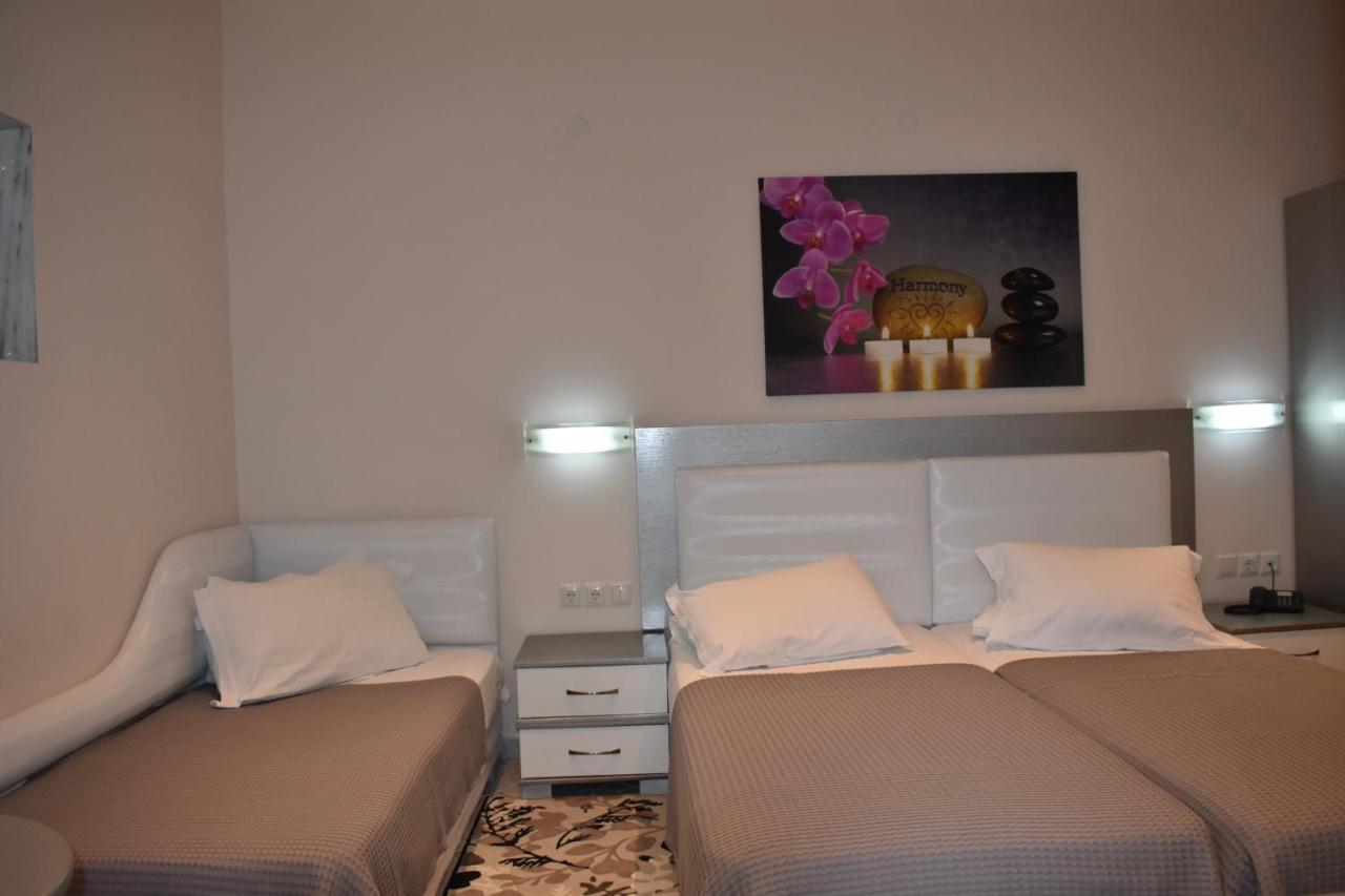 Marinis Boutique Rooms Nea Iraklitsa Exteriör bild